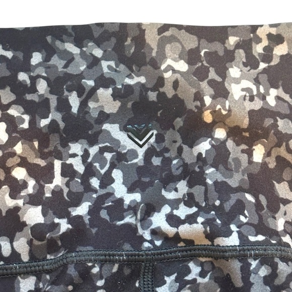 WITH Wear It To Heart High Rise Track Stripe Leggings Black/Grey Women’s Small - Picture 4 of 5